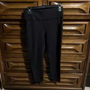 Lulu Lemon Crop 23”